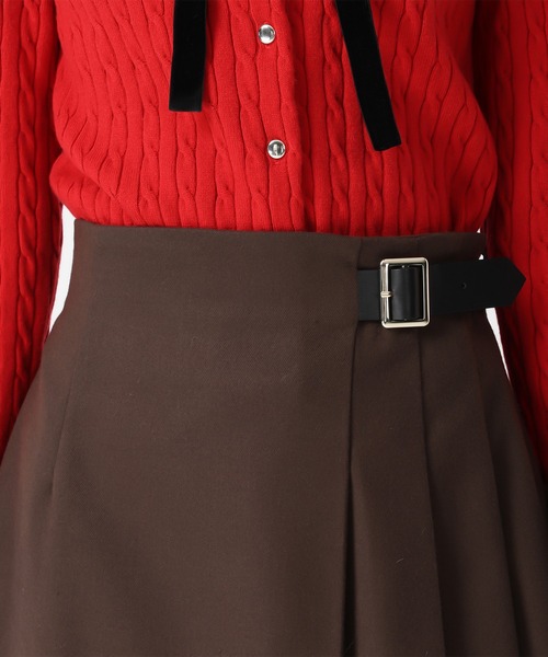 31 Sons de mode（トランテアン　ソン　ドゥ　モード）の「2025秋冬新作 バックルプリーツスカパン（その他パンツ・レディース・チャコールグレー/ブラック/ブラウン・S/M）」の21枚目の写真