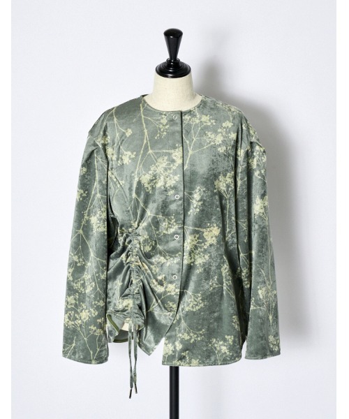 RUMCHE(ラムシェ)の「Tree Shade Velour Blouse / ツリーシェイドベロアブラウス(シャツ/ブラウス・レディース・ブラック/カーキ/サックスブルー・FREE)」の5枚目の写真