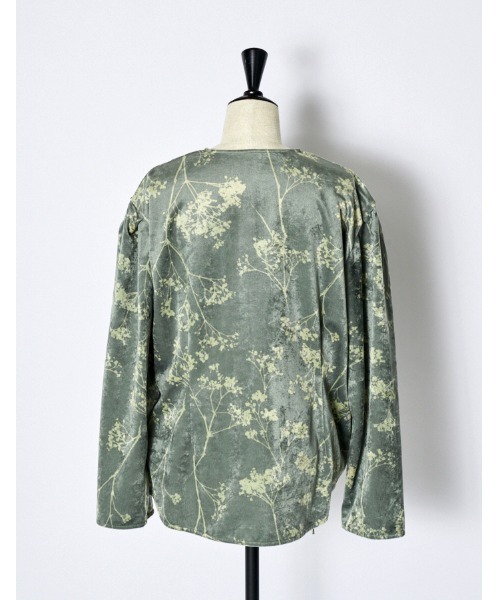RUMCHE(ラムシェ)の「Tree Shade Velour Blouse / ツリーシェイドベロアブラウス(シャツ/ブラウス・レディース・ブラック/カーキ/サックスブルー・FREE)」の7枚目の写真