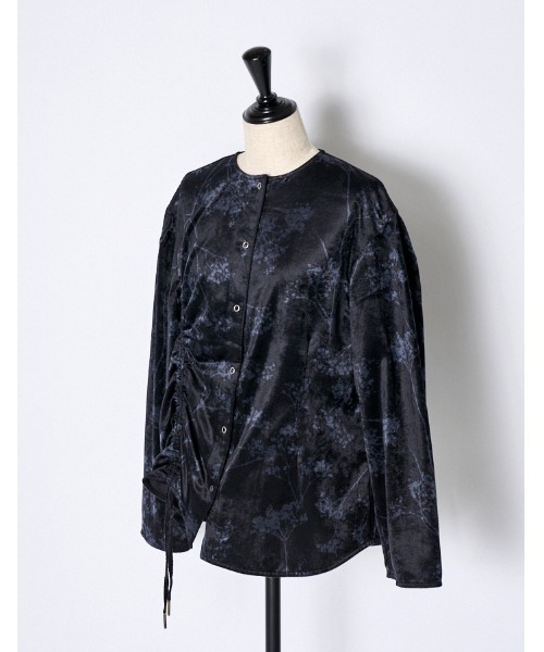 RUMCHE(ラムシェ)の「Tree Shade Velour Blouse / ツリーシェイドベロアブラウス(シャツ/ブラウス・レディース・ブラック/カーキ/サックスブルー・FREE)」の13枚目の写真