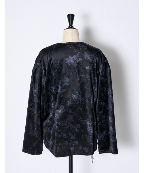 RUMCHE(ラムシェ)の「Tree Shade Velour Blouse / ツリーシェイドベロアブラウス(シャツ/ブラウス・レディース・ブラック/カーキ/サックスブルー・FREE)」の14枚目の写真