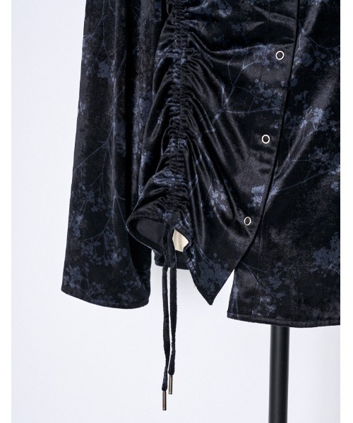 RUMCHE(ラムシェ)の「Tree Shade Velour Blouse / ツリーシェイドベロアブラウス(シャツ/ブラウス・レディース・ブラック/カーキ/サックスブルー・FREE)」の17枚目の写真