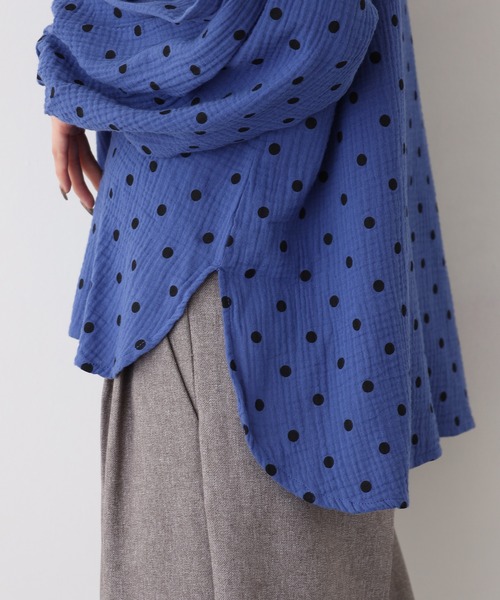 OMNES（オムネス）の「ダブルガーゼ ボリューム袖プルオーバー（シャツ/ブラウス・レディース・グレー系その他/ブルー系その他・FREE）」の17枚目の写真