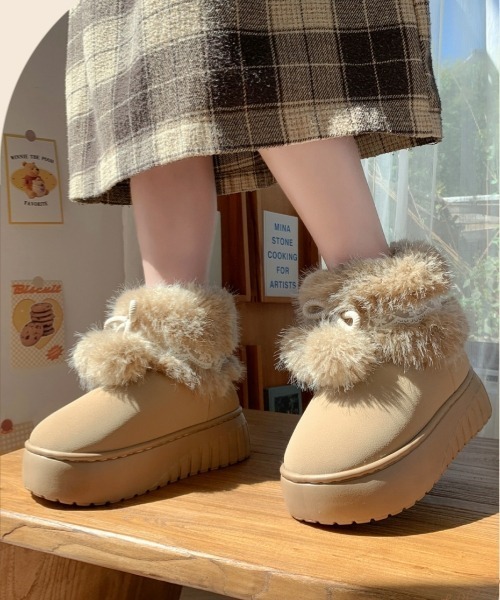 gossip！ロサンゼルス（ゴシップロサンゼルス）の「Y2Kガーリー レトロ厚底もこもこレースフリルハイカットスノーブーツ/ブーティ（ブーツ・レディース・ベージュ/ブラウン/オフホワイト・S/M/L）」の12枚目の写真