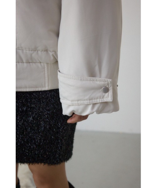 AZUL by moussy(アズールバイマウジー)の「襟リブ中綿ポケットブルゾン(ブルゾン・レディース・アイボリー/ブラック/カーキ・FREE)」の13枚目の写真