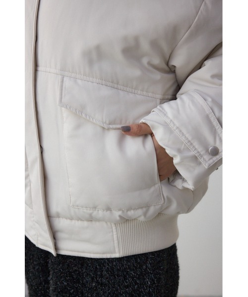 AZUL by moussy(アズールバイマウジー)の「襟リブ中綿ポケットブルゾン(ブルゾン・レディース・アイボリー/ブラック/カーキ・FREE)」の15枚目の写真