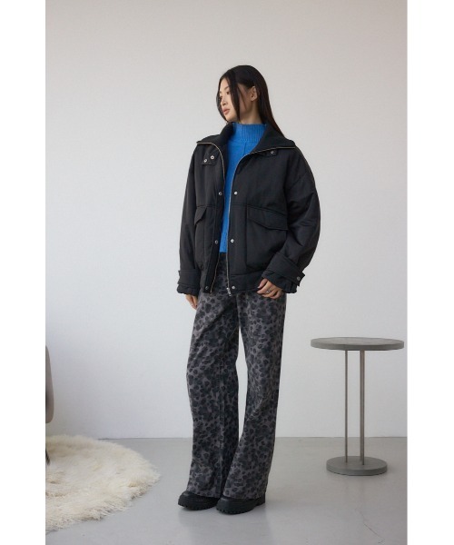 AZUL by moussy(アズールバイマウジー)の「襟リブ中綿ポケットブルゾン(ブルゾン・レディース・アイボリー/ブラック/カーキ・FREE)」の21枚目の写真