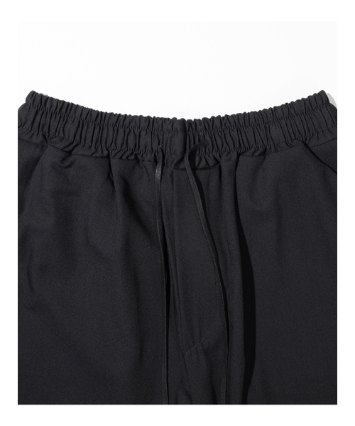 MASSNOUN(マスノウン)の「ウールブレンドワイドタックショートパンツ MSTSP006-BK(その他パンツ・レディース・その他・LARGE/MEDIUM)」の4枚目の写真