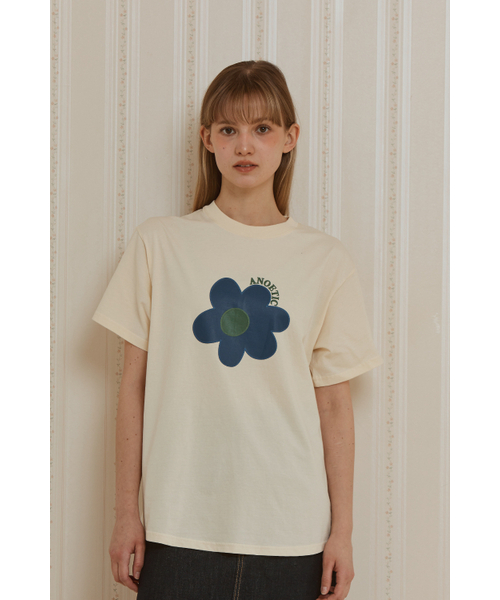ANOETIC(アノエティック)の「ANC FLOWER PIECE T-SHIRT_IVORY(Tシャツ/カットソー・レディース・アイボリー・FREE)」の1枚目の写真