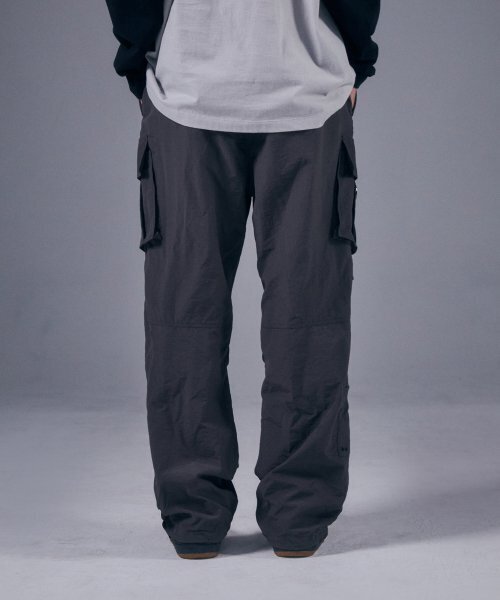 VISION STREET WEAR（ヴィジョンストリートウェア）の「VSW Parachute Cargo Pants Charcoal（その他パンツ・レディース・その他・LARGE/X-LARGE/MEDIUM）」の4枚目の写真
