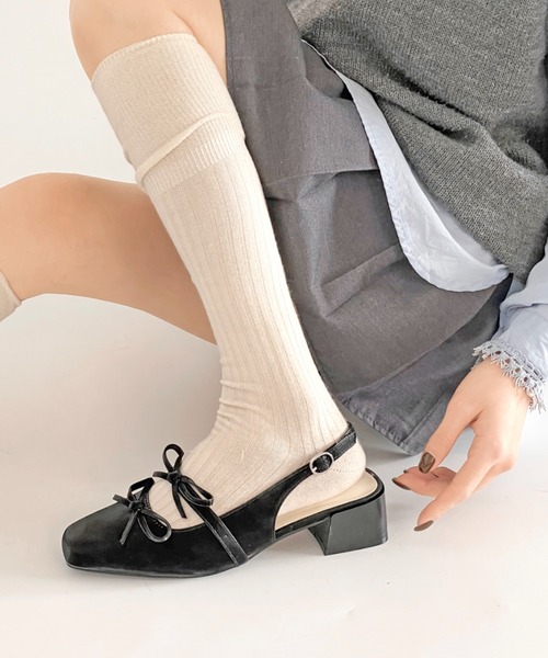 Shoes in Closet（シューズインクローゼット）の「軽量 スクウェアトゥ ワイドヒール バックバンド リボン パンプス 2488（パンプス・レディース・ブラック/アイボリー/シルバー・S/M/L/LL）」の3枚目の写真