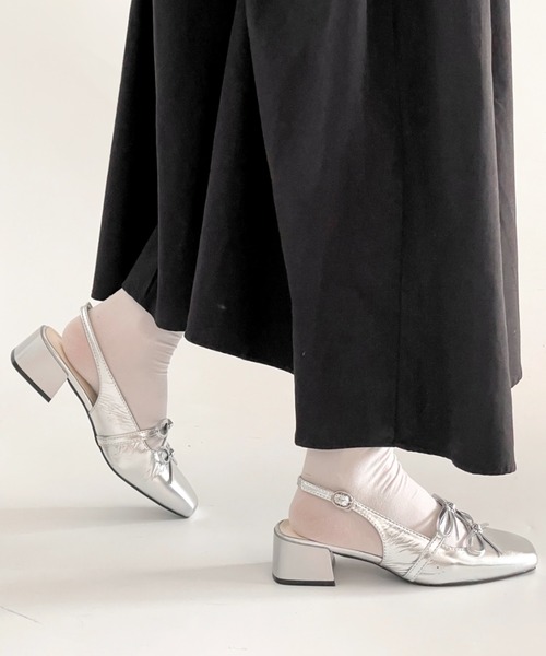 Shoes in Closet（シューズインクローゼット）の「軽量 スクウェアトゥ ワイドヒール バックバンド リボン パンプス 2488（パンプス・レディース・ブラック/アイボリー/シルバー・S/M/L/LL）」の19枚目の写真