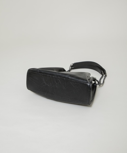 NANO universe（ナノユニバース）の「チェーンショルダーギャザーバッグ（ショルダーバッグ・レディース・シルバー/ブラック・F）」の9枚目の写真