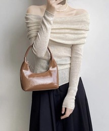 Flugge（フラッジー）の「オフショルダー長袖トップス（その他トップス）」