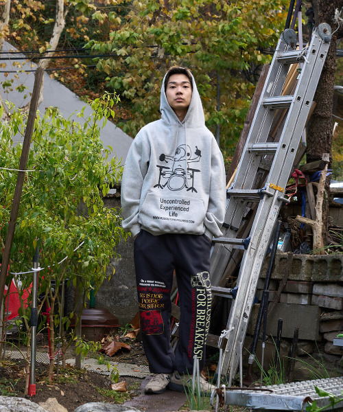 MOSQUITO MURDERERS(モスキートマーダラーズ)の「Uncontrolled Experienced Life FLEECE-LINED HOODIE -Gray(パーカー・メンズ・その他・1/2)」の3枚目の写真