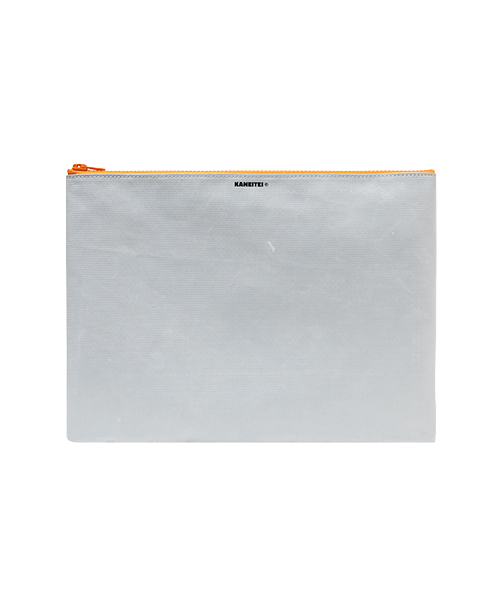 KANEITEI(カネイテイ)の「TIGER FLAT POUCH ORANGE ZIP S (GRAY) / UPCYCLED(クラッチバッグ・メンズ・その他・SMALL)」の4枚目の写真