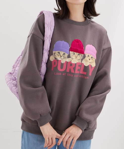 BELLUNA PLUS(ベルーナ)の「ニット帽3匹ネコ裏起毛プルオーバー(Tシャツ/カットソー・レディース・チャコール・M/L/XL/2XL)」の4枚目の写真