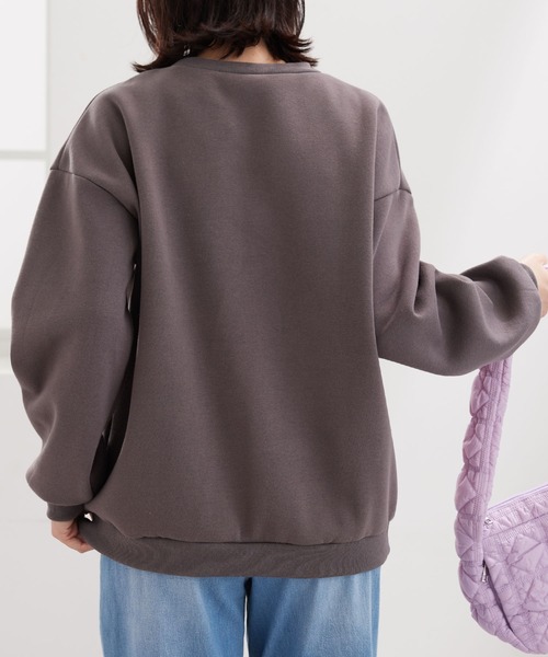BELLUNA PLUS(ベルーナ)の「ニット帽3匹ネコ裏起毛プルオーバー(Tシャツ/カットソー・レディース・チャコール・M/L/XL/2XL)」の6枚目の写真