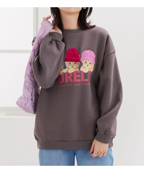 BELLUNA PLUS(ベルーナ)の「ニット帽3匹ネコ裏起毛プルオーバー(Tシャツ/カットソー・レディース・チャコール・M/L/XL/2XL)」の5枚目の写真