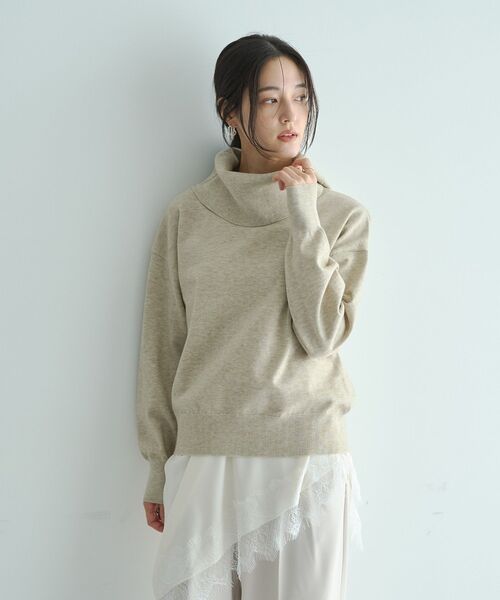 YECCA VECCA（イェッカヴェッカ）の「オフタートルネックニット（ニット/セーター・レディース・アイボリー/ブラック/レッド/ベージュ/ブルー・FREE）」の3枚目の写真