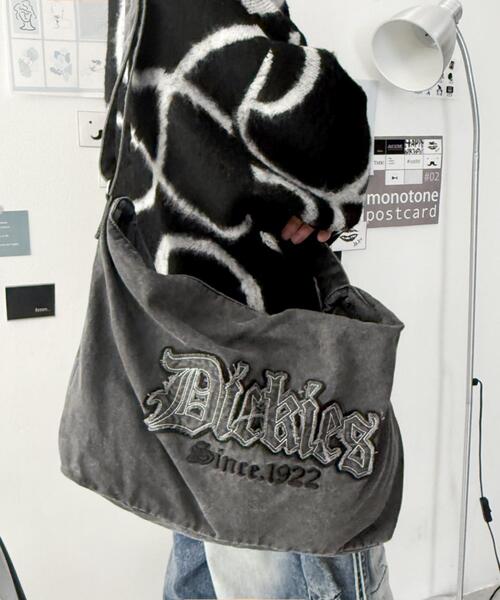 Dickies（ディッキーズ）の「∴WEGO/別注DickiesワッペンロゴBIGショルダー（ショルダーバッグ・レディース・その他1/ブラウン/スミクロ・FREE）」の2枚目の写真