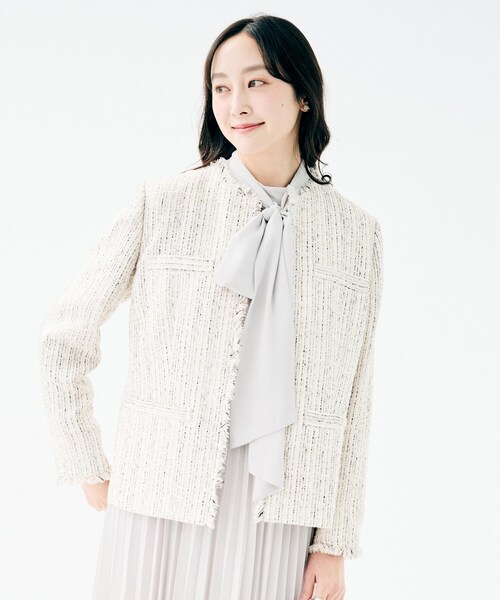 UNTITLED（アンタイトル）の「【セレモニー/華やか】ファンシーツイード ジャケット（ノーカラージャケット・レディース・ベージュ系その他7/ネイビー系3/ブルー系8・50/44/46/48/01/02/03/04/42/00）」の7枚目の写真