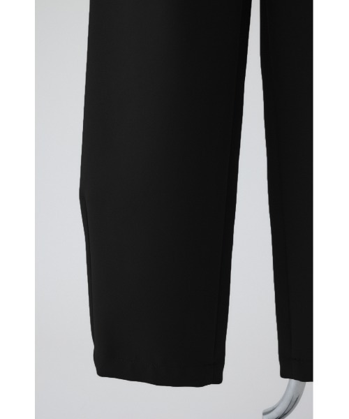 RIM.ARK（リムアーク）の「Waist tuck round PT ウエストタック ラウンドパンツ（スラックス・レディース・ブラック/ライトベージュ/ダークカーキ・38/36）」の11枚目の写真
