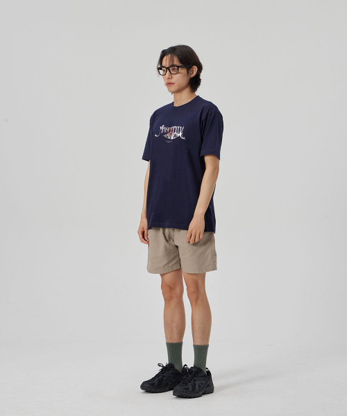 MAKEITTO（メイキット）の「[FISH LETTERING] CREW NECK TEE_NAVY（Tシャツ/カットソー・メンズ・その他・M/L/XL/XXL）」の3枚目の写真