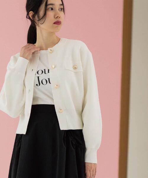 OPAQUE.CLIP（オペークドットクリップ）の「フラップポケット金ボタンニットカーディガン【洗濯機OK】（カーディガン/ボレロ・レディース・ブラック/イエロー系その他/オレンジ/ホワイト・38/40/42）」の2枚目の写真