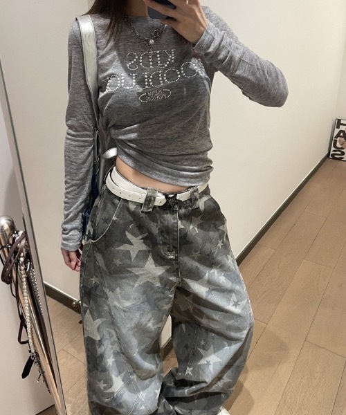 SHEPP(シープ)の「【26年春新作】ビーズロゴルーズシアーロンT / ラインストーン ビジュー Tシャツ(Tシャツ/カットソー・レディース・グレー/ブラック・L/M)」の15枚目の写真