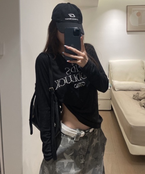 SHEPP(シープ)の「【26年春新作】ビーズロゴルーズシアーロンT / ラインストーン ビジュー Tシャツ(Tシャツ/カットソー・レディース・グレー/ブラック・L/M)」の3枚目の写真