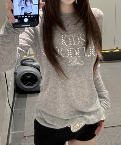 SHEPP(シープ)の「【26年春新作】ビーズロゴルーズシアーロンT / ラインストーン ビジュー Tシャツ(Tシャツ/カットソー・レディース・グレー/ブラック・L/M)」の9枚目の写真
