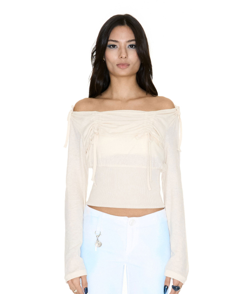 SETSETSET(セットセットセット)の「LAVIGNE OFF-SHOULDER SHIRRING TOP IVORY(Tシャツ/カットソー・レディース・その他・FREE)」の1枚目の写真