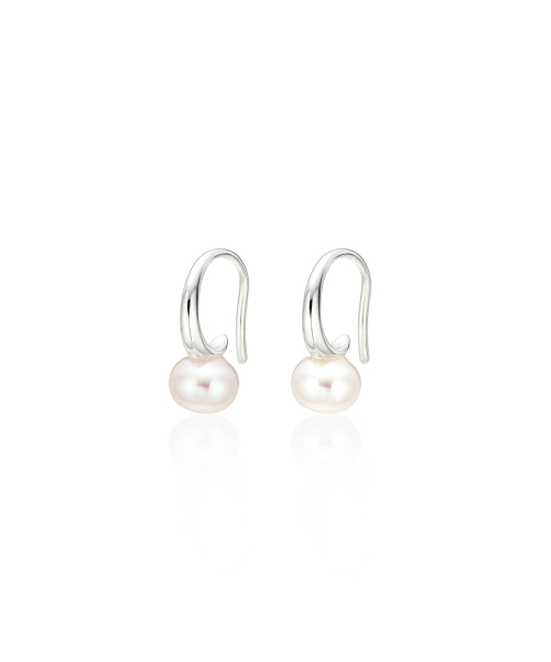 HAS（ハズ）の「HON017 Flat pearl hook Earrings（ピアス（両耳用）・レディース・シルバー・FREE）」の4枚目の写真