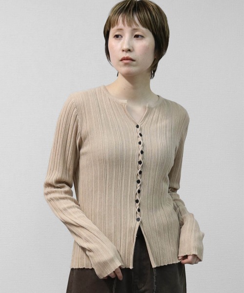 アシンメトリーボタンキーネックリブカーディガン ASYMMETRIC BUTTON