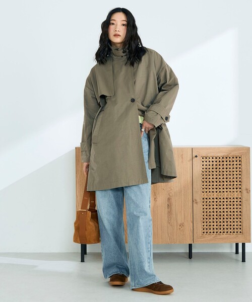 fredy emue（フレディエミュ）の「ミドル丈オーバートレンチコート（トレンチコート・レディース・ベージュ/カーキ・38）」の3枚目の写真