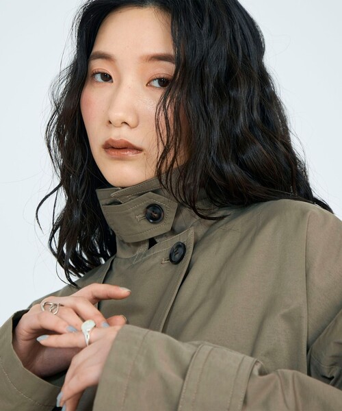 fredy emue（フレディエミュ）の「ミドル丈オーバートレンチコート（トレンチコート・レディース・ベージュ/カーキ・38）」の10枚目の写真