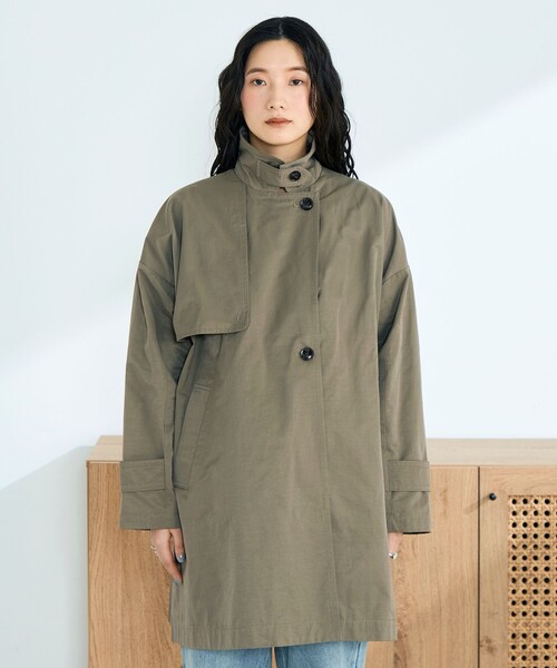 fredy emue（フレディエミュ）の「ミドル丈オーバートレンチコート（トレンチコート・レディース・ベージュ/カーキ・38）」の11枚目の写真