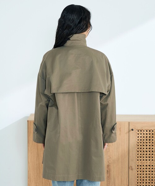 fredy emue（フレディエミュ）の「ミドル丈オーバートレンチコート（トレンチコート・レディース・ベージュ/カーキ・38）」の13枚目の写真