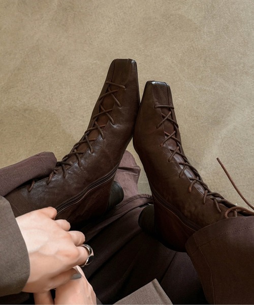 AMELY（エミリー）の「スクエアトゥレースアップブーツ（ブーツ・レディース・カーキ/ブラック/ブラウン・36/35/39/38/37）」の8枚目の写真