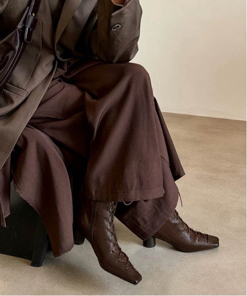 AMELY（エミリー）の「スクエアトゥレースアップブーツ（ブーツ・レディース・カーキ/ブラック/ブラウン・36/35/39/38/37）」の12枚目の写真