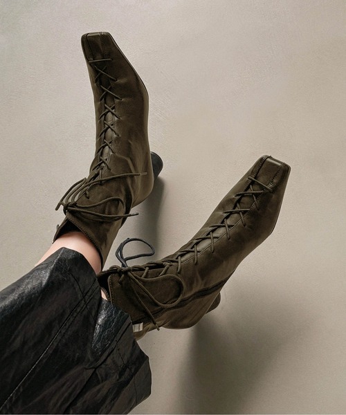 AMELY（エミリー）の「スクエアトゥレースアップブーツ（ブーツ・レディース・カーキ/ブラック/ブラウン・36/35/39/38/37）」の15枚目の写真