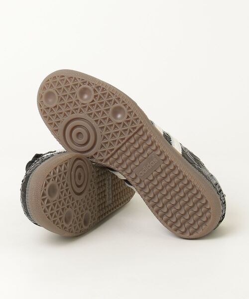 adidas（アディダス）の「サンバ / SAMBA / アディダスオリジナルス adidas Originals（スニーカー・レディース・シルバー/ブラック・22.0cm/27.5cm/28.0cm/28.5cm/29.0cm/29.5cm/22.5cm/23.0cm/23.5cm/24.5cm/25.5cm/26.0cm/26.5cm/27.0cm/25.0cm/24.0cm）」の18枚目の写真