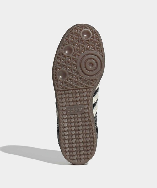 adidas（アディダス）の「サンバ / SAMBA / アディダスオリジナルス adidas Originals（スニーカー・レディース・シルバー/ブラック・22.0cm/27.5cm/28.0cm/28.5cm/29.0cm/29.5cm/22.5cm/23.0cm/23.5cm/24.5cm/25.5cm/26.0cm/26.5cm/27.0cm/25.0cm/24.0cm）」の4枚目の写真