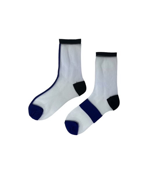 FAKUI（ファクイ）の「ASYMMETRIC LINE SEE-THROUGH SOCKS / アシンメトリーラインシースルーソックス（ソックス/靴下・レディース・ブラック×ブラック/ブラック×ブルー/グレー系その他・22.0～24.0cm）」の7枚目の写真