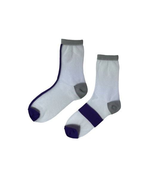 FAKUI（ファクイ）の「ASYMMETRIC LINE SEE-THROUGH SOCKS / アシンメトリーラインシースルーソックス（ソックス/靴下・レディース・ブラック×ブラック/ブラック×ブルー/グレー系その他・22.0～24.0cm）」の10枚目の写真