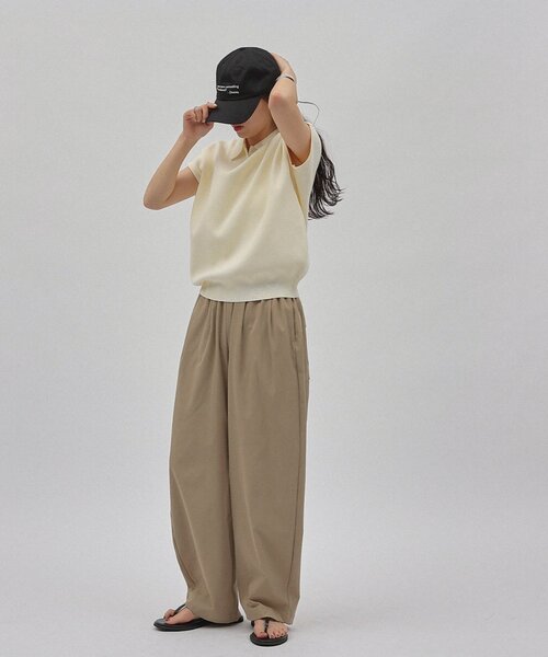 COLONY 2139(コロニートゥーワンスリーナイン)の「タックコクーンパンツ(その他パンツ・レディース・ベージュ/ブラック・SMALL/MEDIUM)」の20枚目の写真