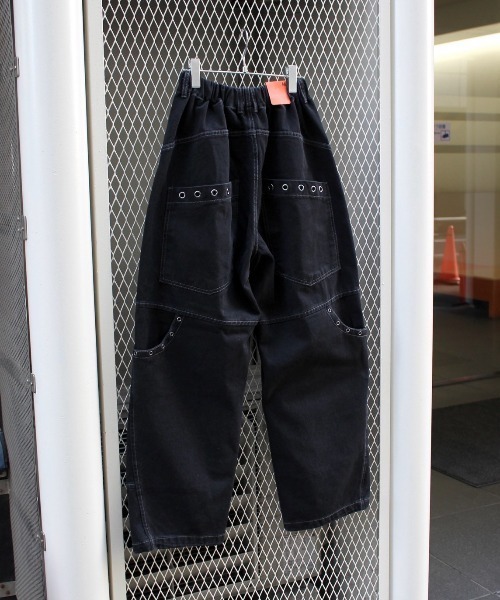 Chikashitsu +(チカシツプラス)の「【Chikashitsu +】eyelet pocket balloon pants / 【チカシツプラス】アイレットポケットバルーンパンツ(デニムパンツ・メンズ・ブラック・M/L)」の17枚目の写真