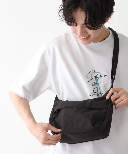 GLOBAL WORK（グローバルワーク）の「撥水ライト5ポケットショルダー/646382（ショルダーバッグ・メンズ・ブラック/アイボリー/ブルー/チャコールグレー/グリーン/ライトグレー・FREE）」の2枚目の写真