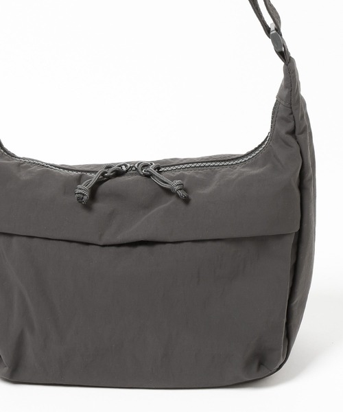 GLOBAL WORK（グローバルワーク）の「撥水ライト5ポケットショルダー/646382（ショルダーバッグ・メンズ・ブラック/アイボリー/ブルー/チャコールグレー/グリーン/ライトグレー・FREE）」の17枚目の写真